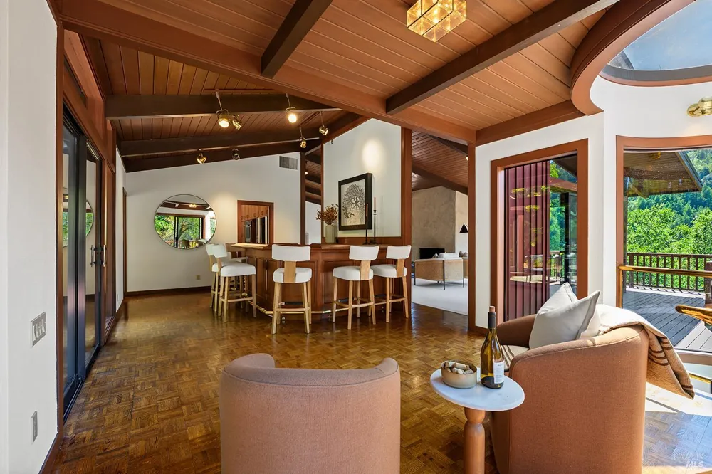 40 Blue Ridge Road Kentfield, CA 94904