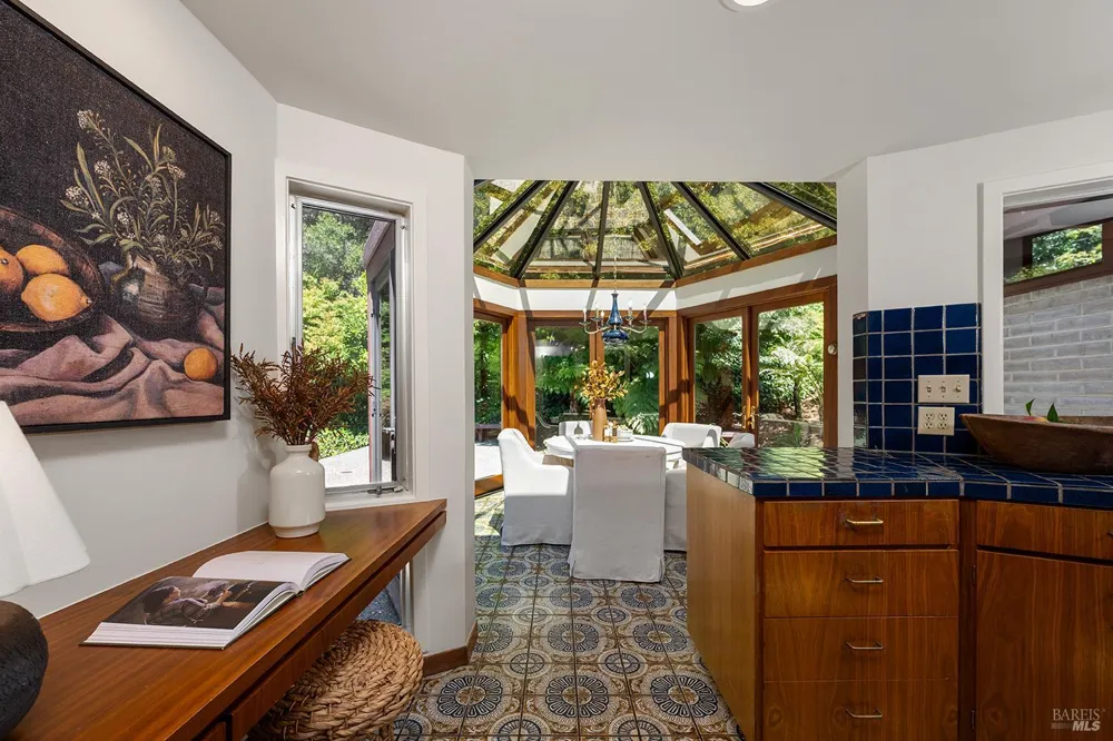 40 Blue Ridge Road Kentfield, CA 94904