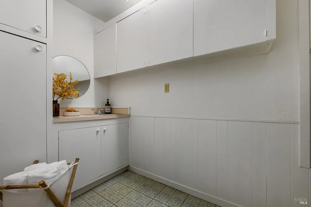 40 Blue Ridge Road Kentfield, CA 94904
