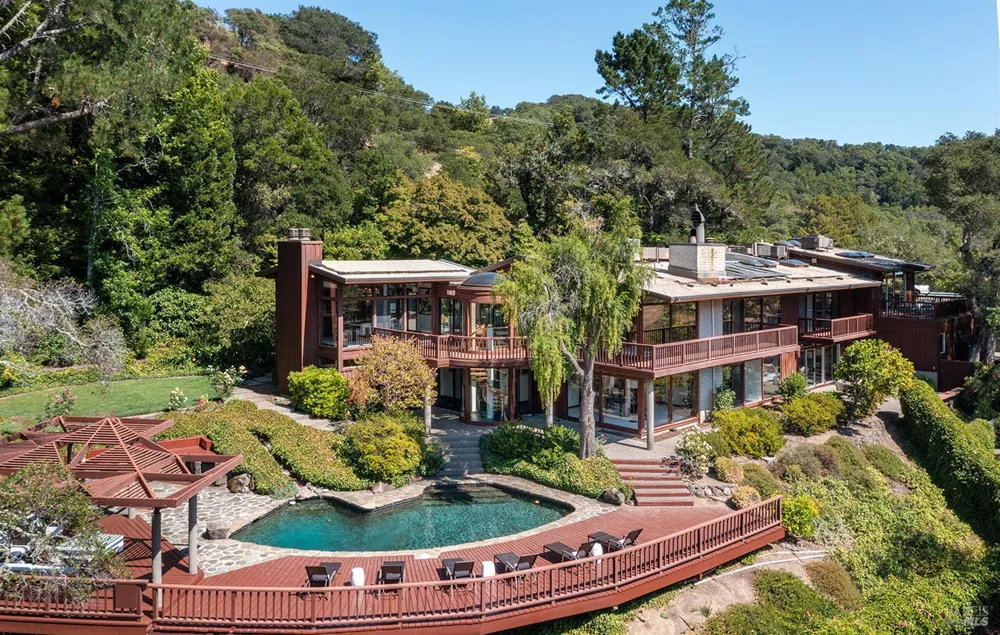 40 Blue Ridge Road Kentfield, CA 94904