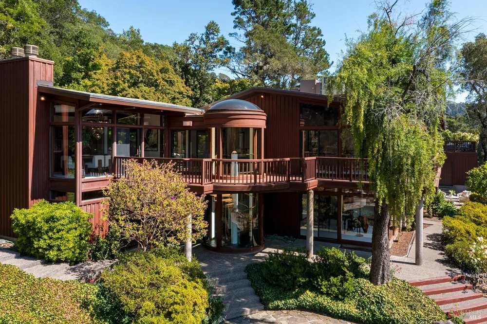 40 Blue Ridge Road Kentfield, CA 94904