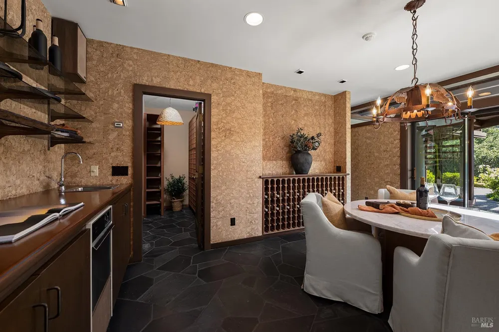 40 Blue Ridge Road Kentfield, CA 94904