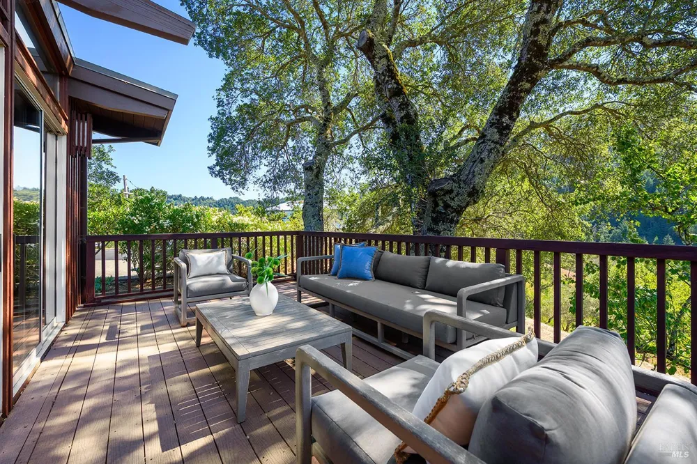 40 Blue Ridge Road Kentfield, CA 94904