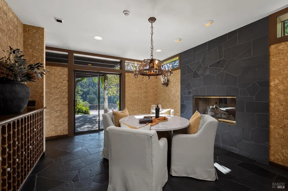 40 Blue Ridge Road Kentfield, CA 94904