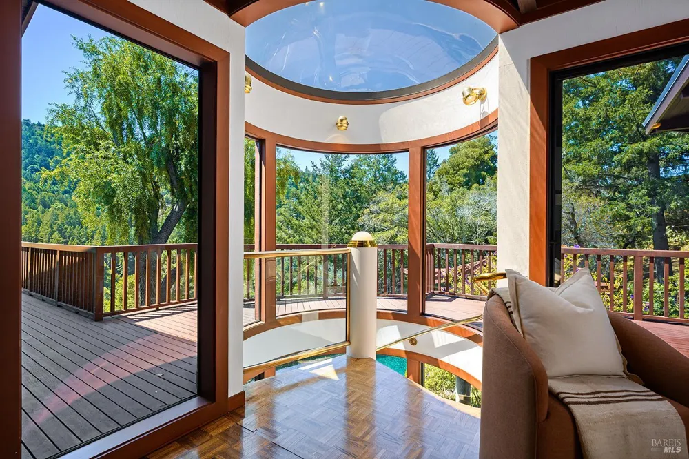 40 Blue Ridge Road Kentfield, CA 94904