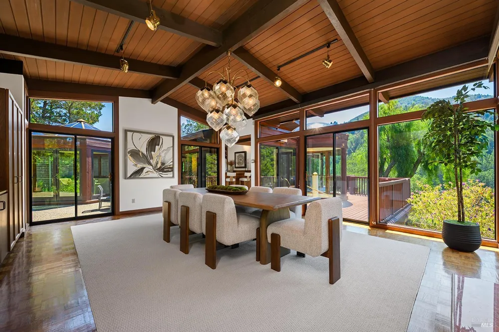 40 Blue Ridge Road Kentfield, CA 94904