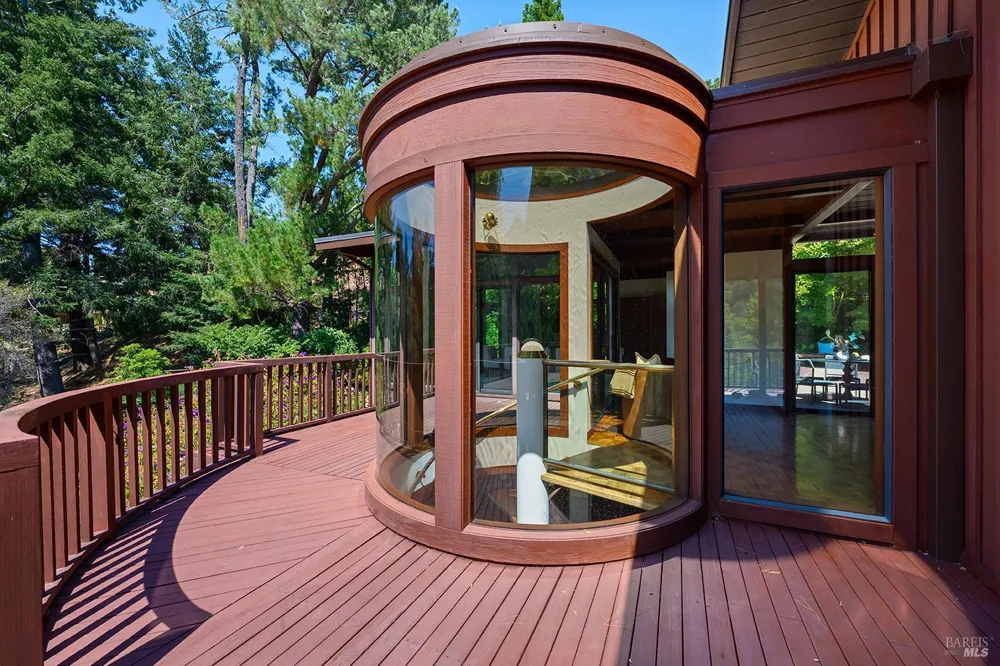 40 Blue Ridge Road Kentfield, CA 94904