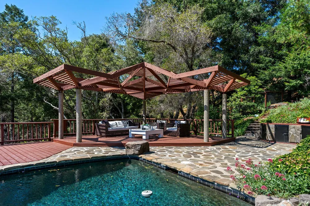 40 Blue Ridge Road Kentfield, CA 94904
