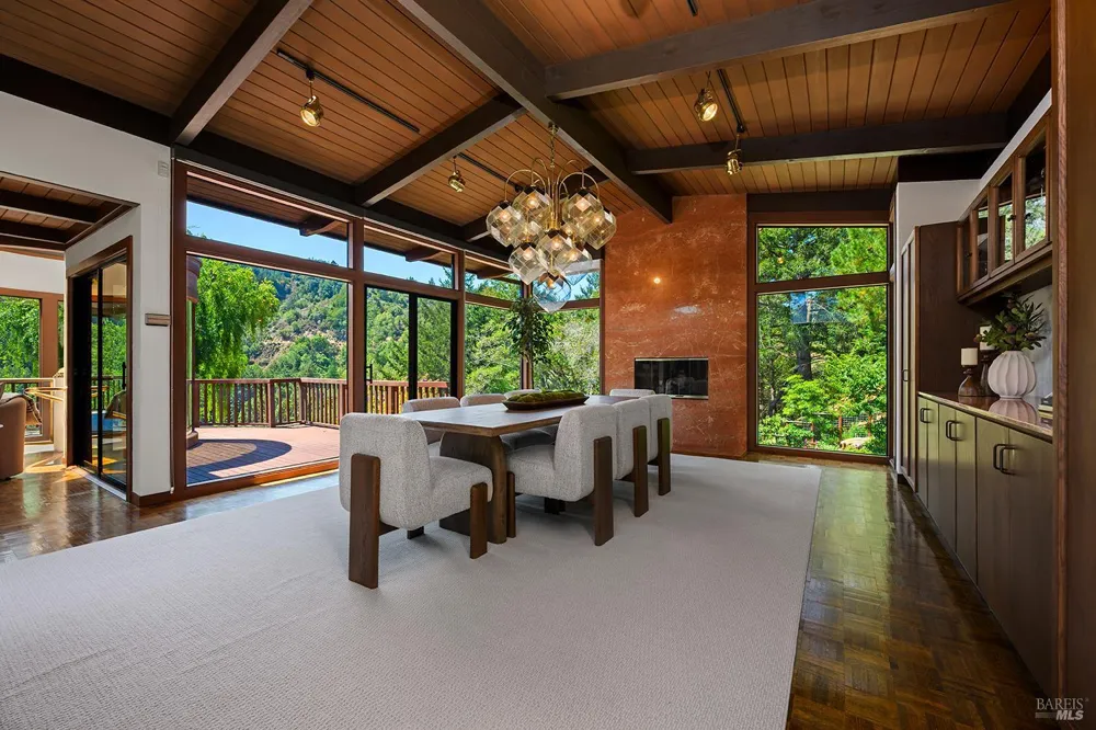 40 Blue Ridge Road Kentfield, CA 94904