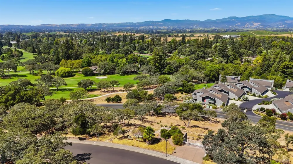 1167 Castle Oaks Drive Napa, CA 94558