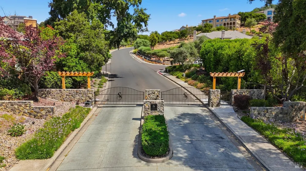 1167 Castle Oaks Drive Napa, CA 94558