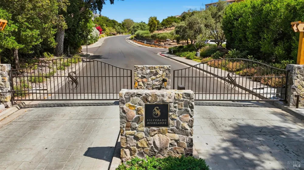 1167 Castle Oaks Drive Napa, CA 94558