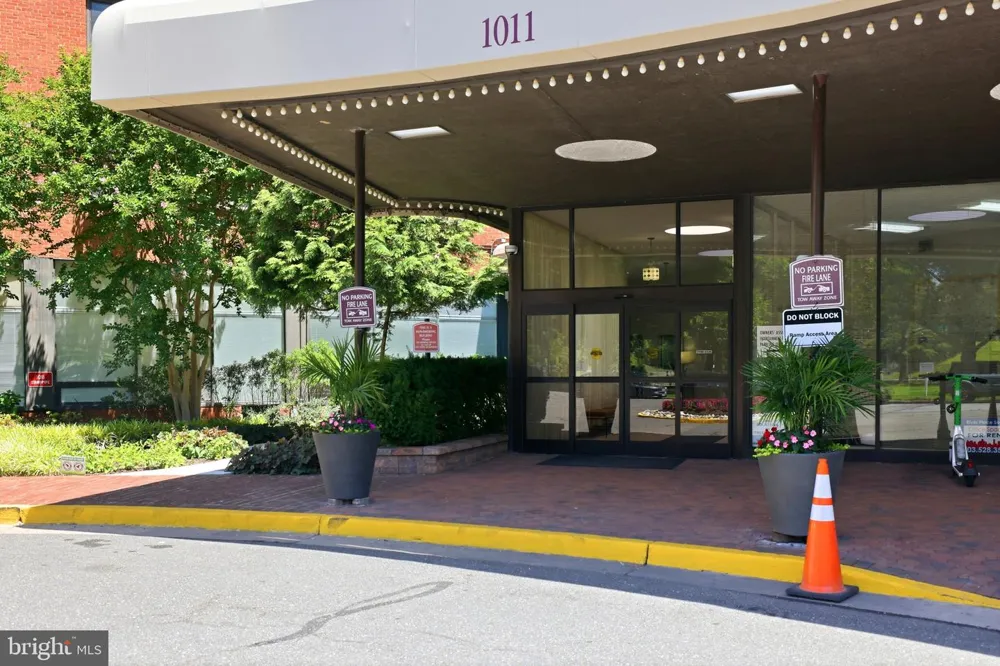 1011 ARLINGTON BOULEVARD #501 Arlington, VA 22209