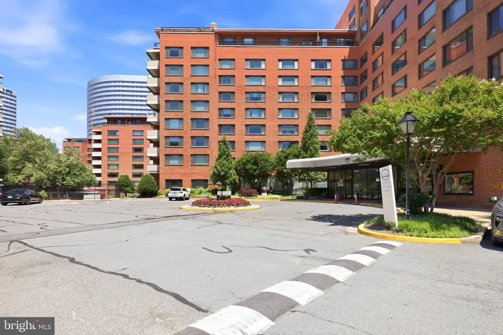 1011 ARLINGTON BOULEVARD #501 Arlington, VA 22209