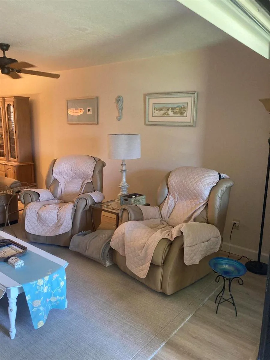 1600 SE Dixie Highway #13-204 Jensen Beach, FL 34957