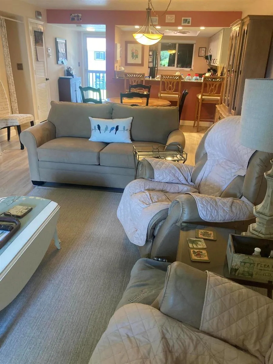 1600 SE Dixie Highway #13-204 Jensen Beach, FL 34957