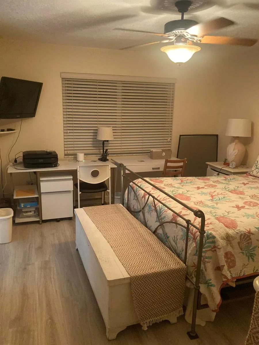 1600 SE Dixie Highway #13-204 Jensen Beach, FL 34957