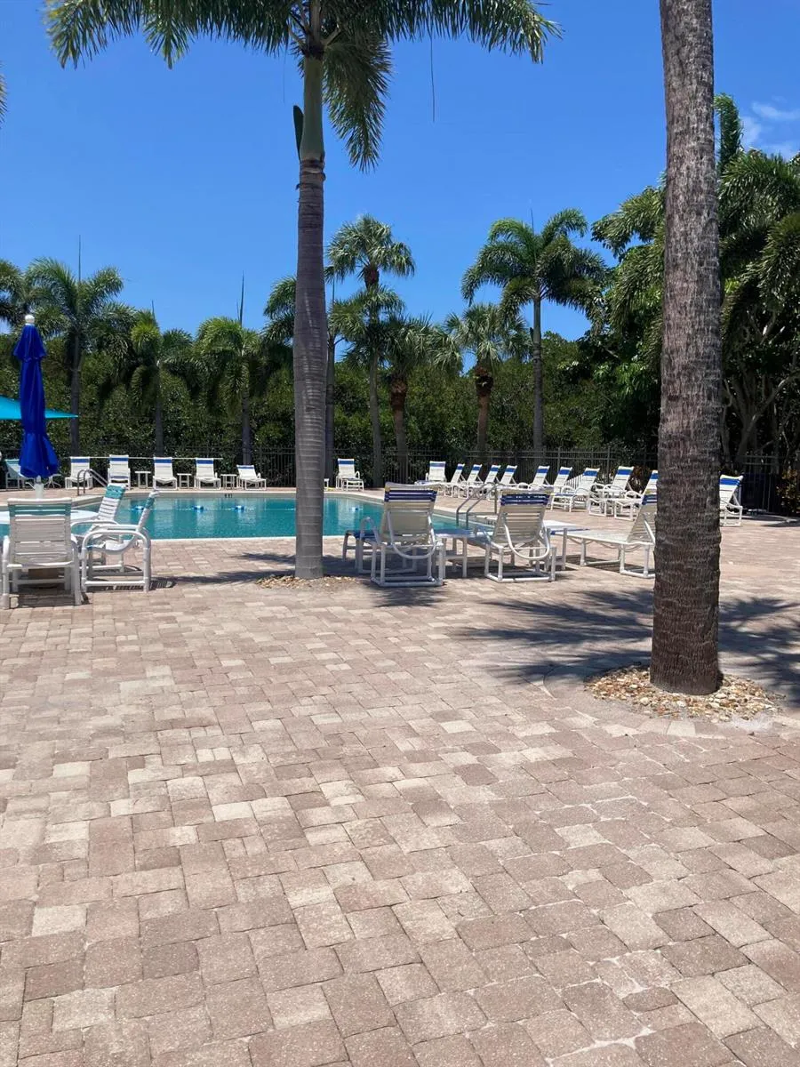 1600 SE Dixie Highway #13-204 Jensen Beach, FL 34957