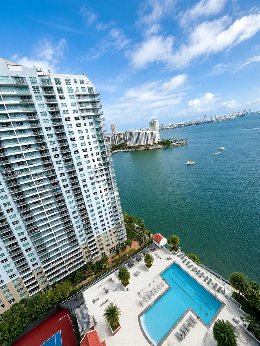 1155 Brickell Bay Dr #2504 Miami, FL 33131
