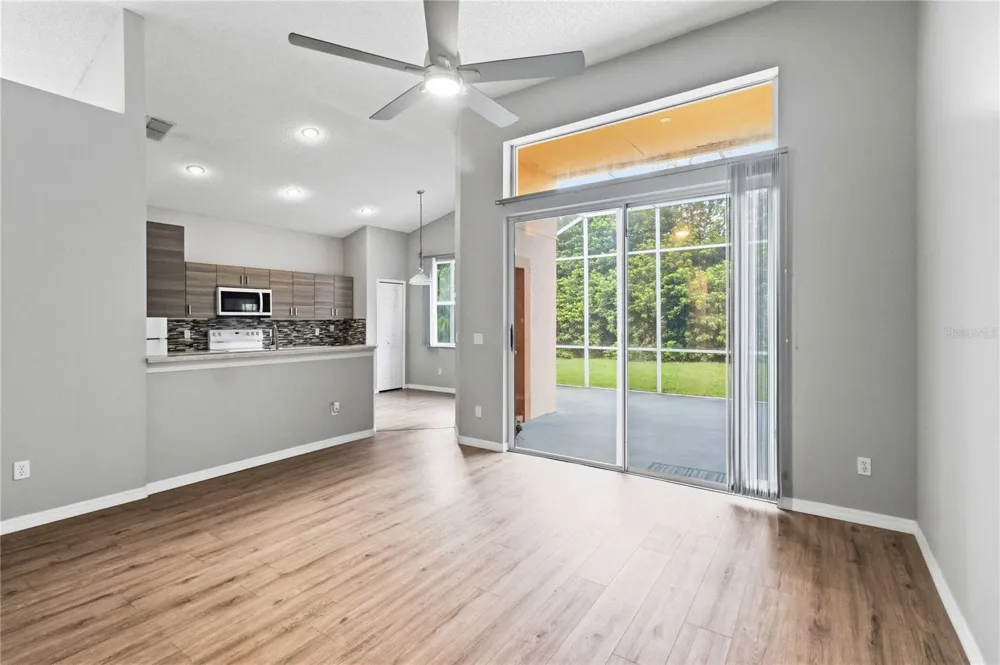 2412 RUNYON CIRCLE Orlando, FL 32837