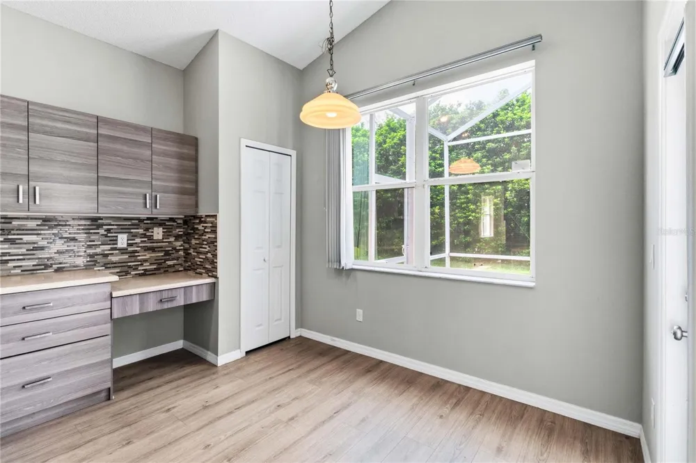 2412 RUNYON CIRCLE Orlando, FL 32837