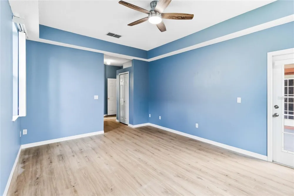 2412 RUNYON CIRCLE Orlando, FL 32837