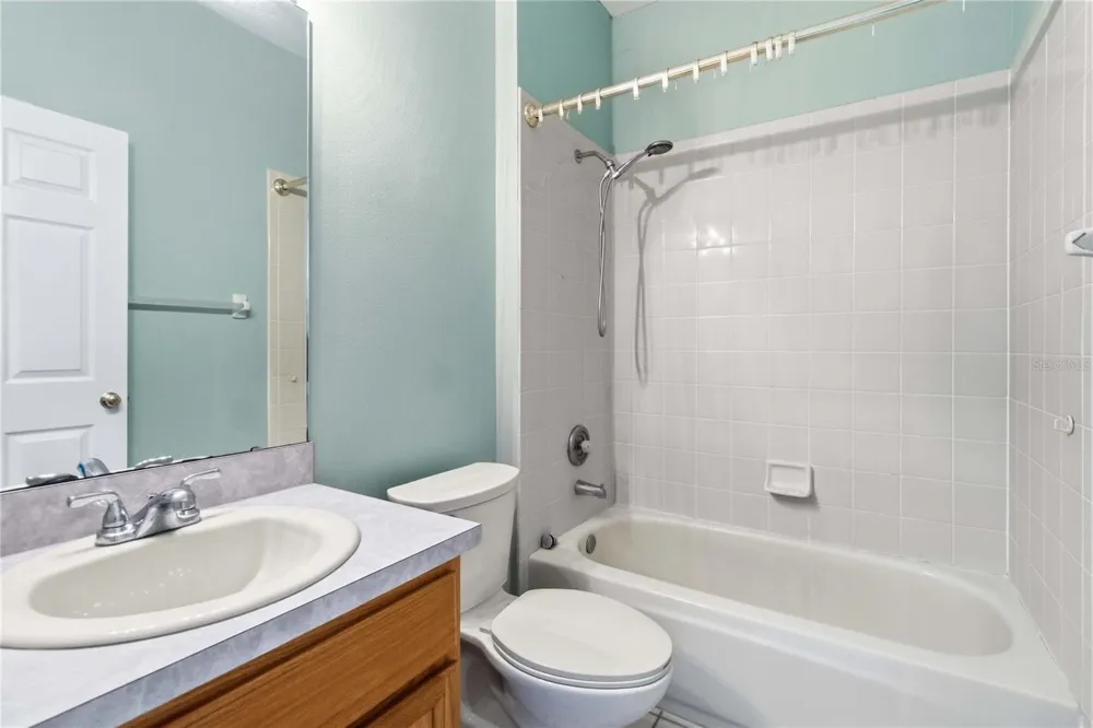 2412 RUNYON CIRCLE Orlando, FL 32837
