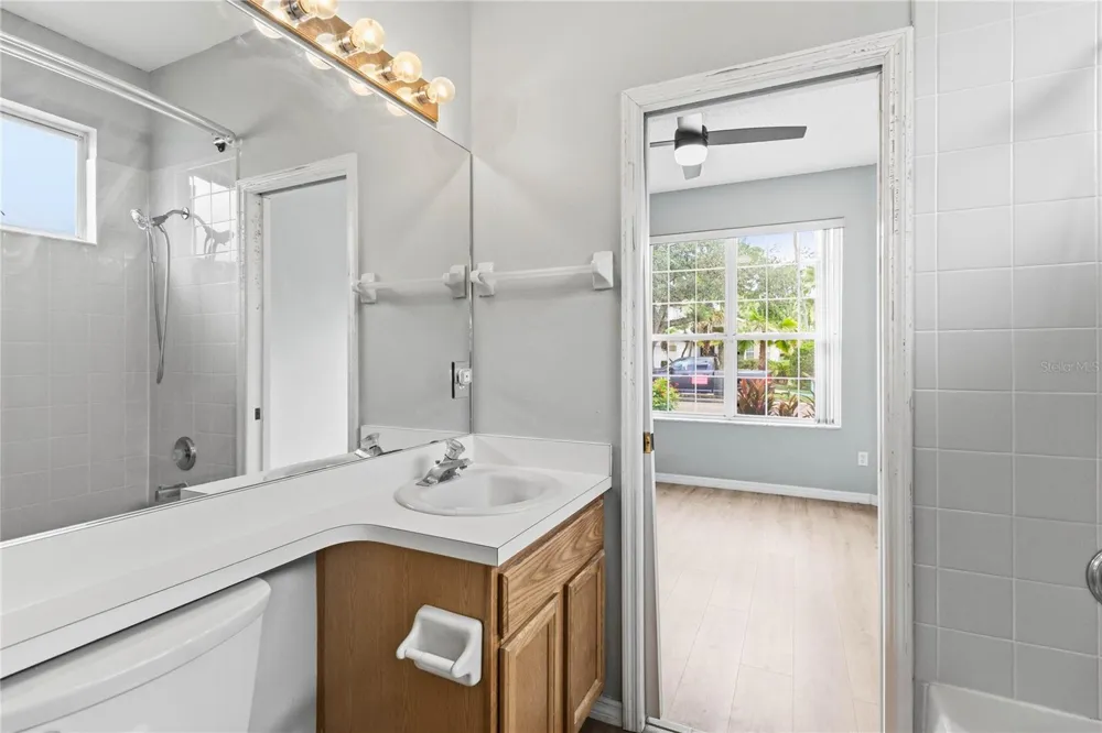 2412 RUNYON CIRCLE Orlando, FL 32837