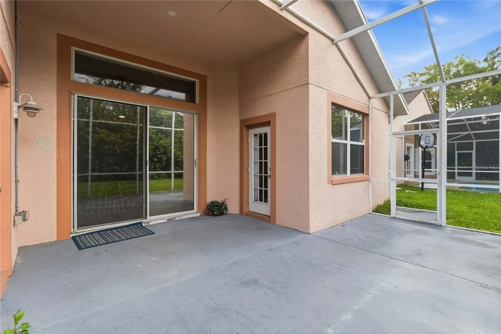 2412 RUNYON CIRCLE Orlando, FL 32837