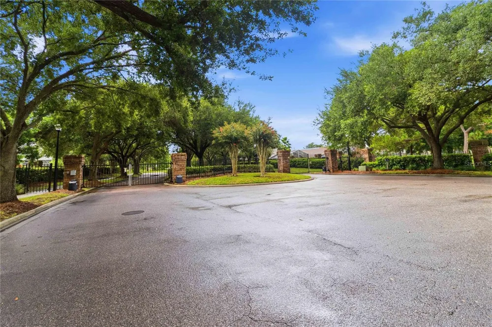 2412 RUNYON CIRCLE Orlando, FL 32837