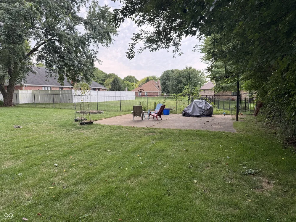 4306 W Fox Ridge Avenue Greenwood, IN 46143