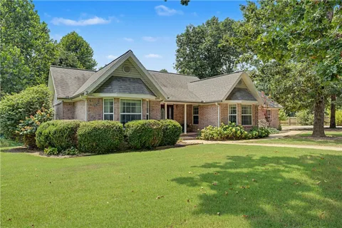10555 Meadowlark Lane