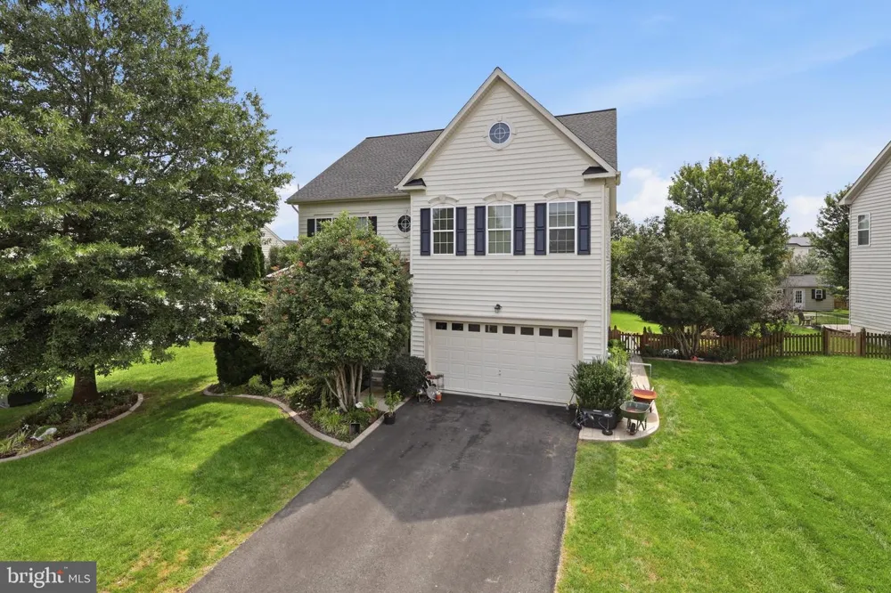 25 CHARTER GATE DRIVE Fredericksburg, VA 22406
