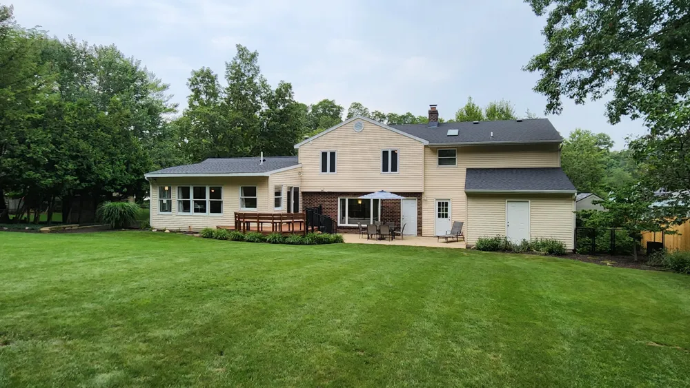 1538 Hillsboro Avenue SE Cascade Charter Township, MI 49546
