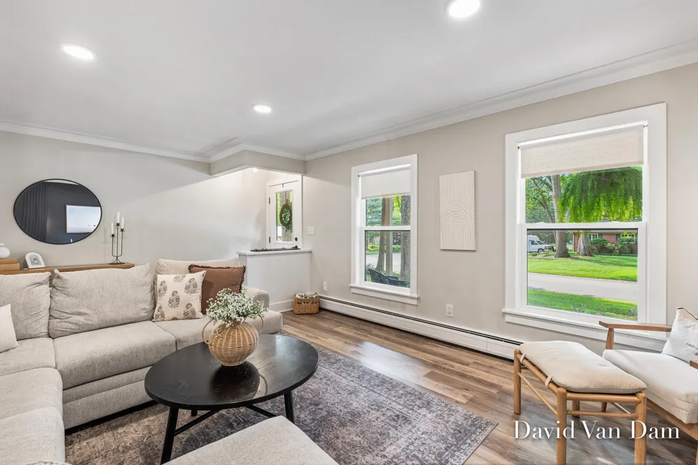 4930 Poinsettia Avenue SE Kentwood City, MI 49508