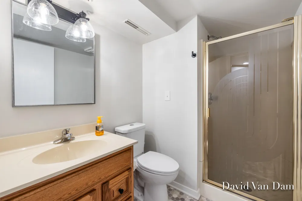 4930 Poinsettia Avenue SE Kentwood City, MI 49508