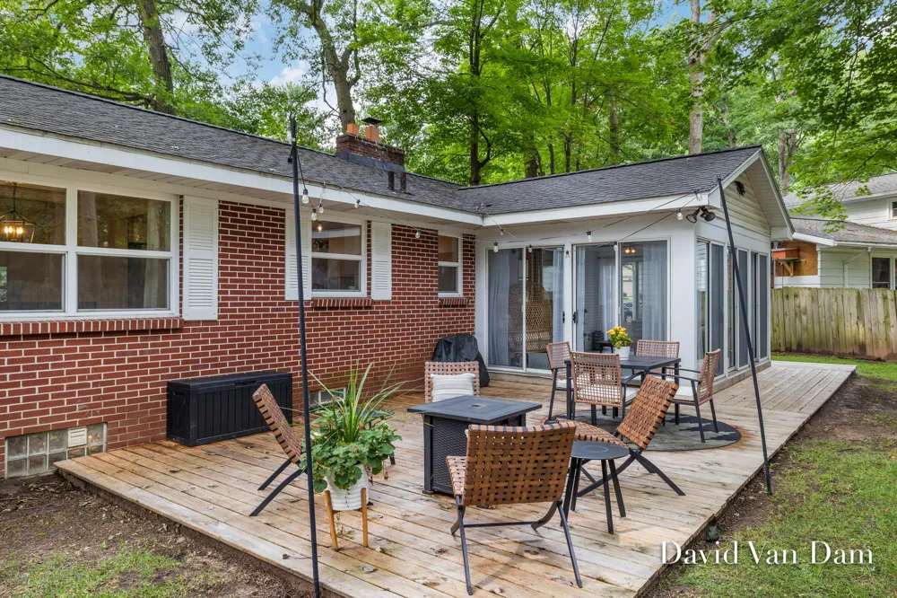 4930 Poinsettia Avenue SE Kentwood City, MI 49508