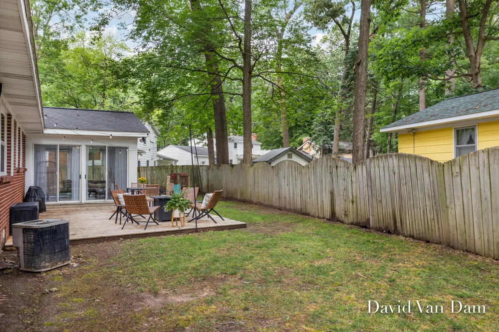 4930 Poinsettia Avenue SE Kentwood City, MI 49508
