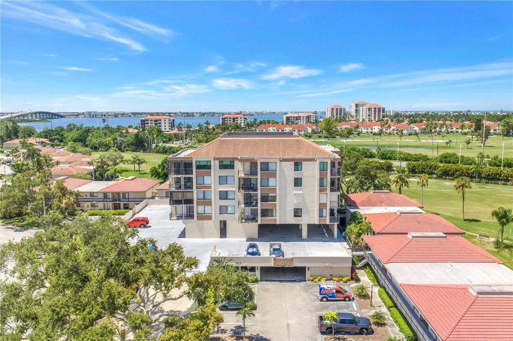 6269 PALMA DEL MAR BOULEVARD S #508 St Petersburg, FL 33715