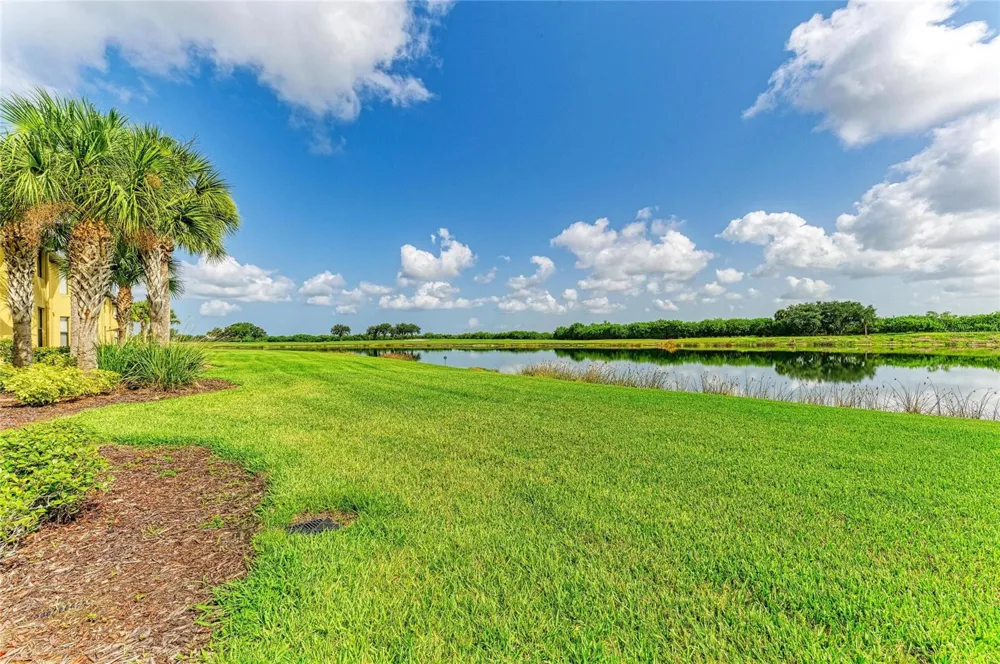 8403 GRAND ESTUARY TRAIL #306 Bradenton, FL 34212