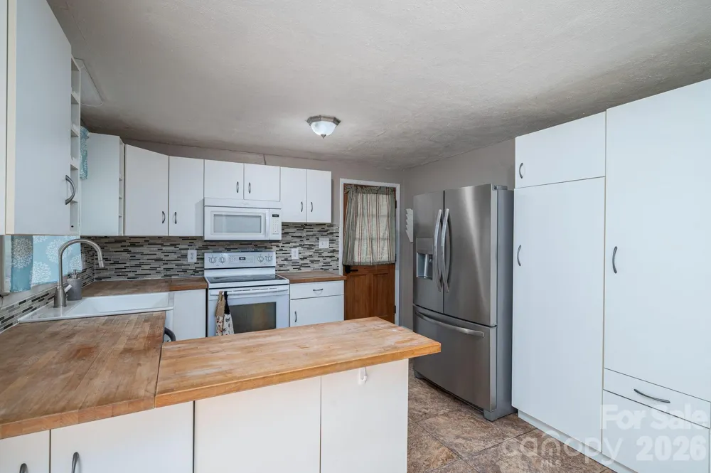 1369 Chancellor Drive Claremont, NC 28610