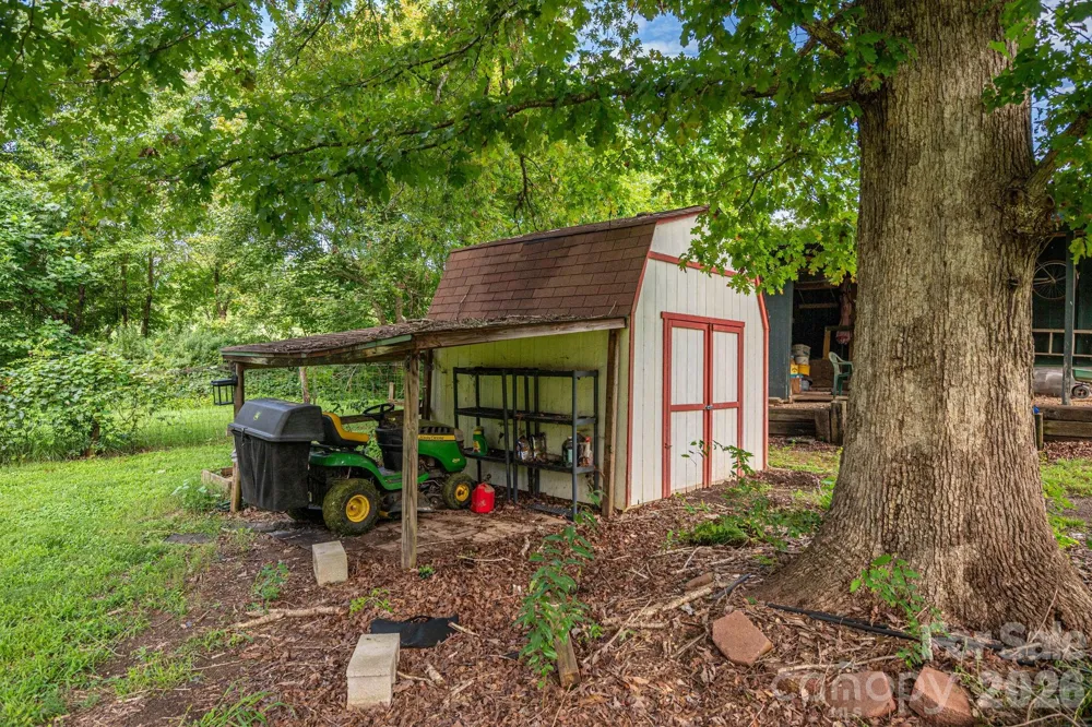 1369 Chancellor Drive Claremont, NC 28610