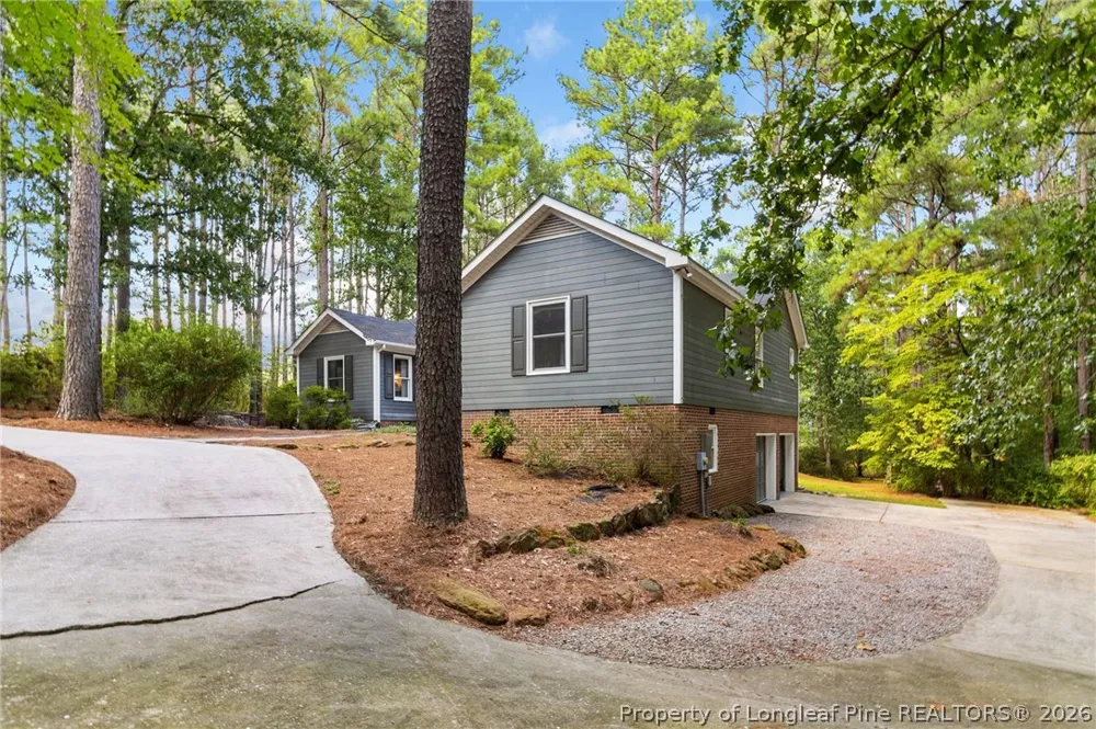 16401 Lakeshore Drive Wagram, NC 28396