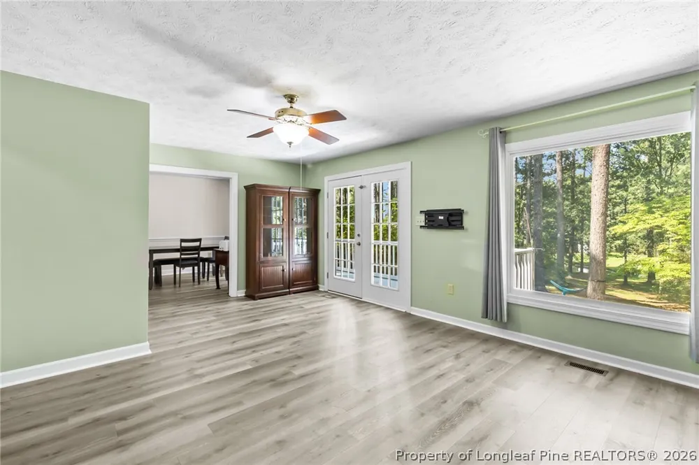 16401 Lakeshore Drive Wagram, NC 28396