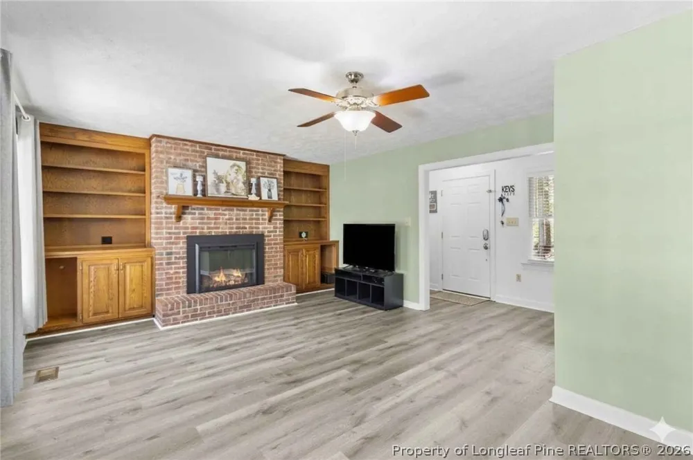 16401 Lakeshore Drive Wagram, NC 28396