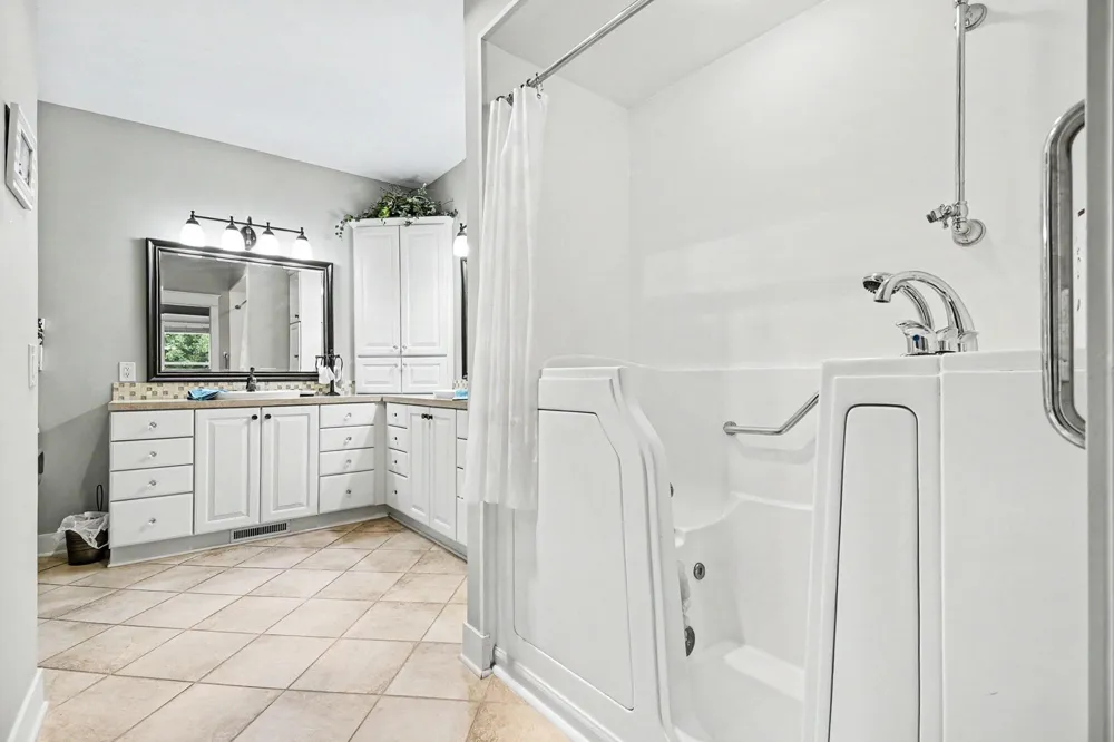 5969 Elmwood Court Hudsonville, MI 49426