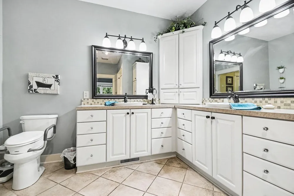 5969 Elmwood Court Hudsonville, MI 49426