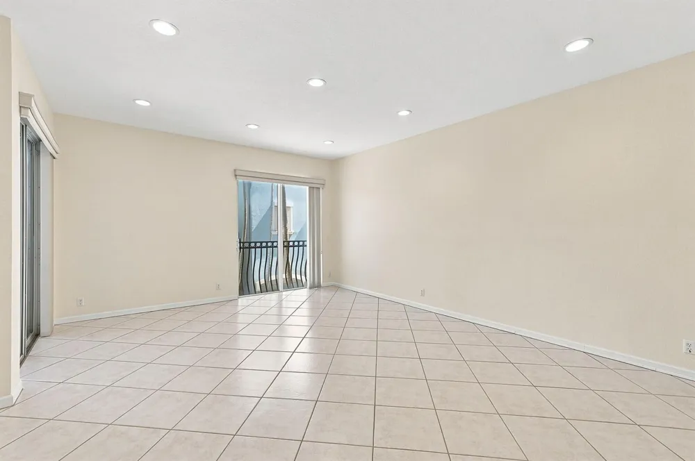 4619 Poinciana Street #7A Lauderdale By The Sea, FL 33308