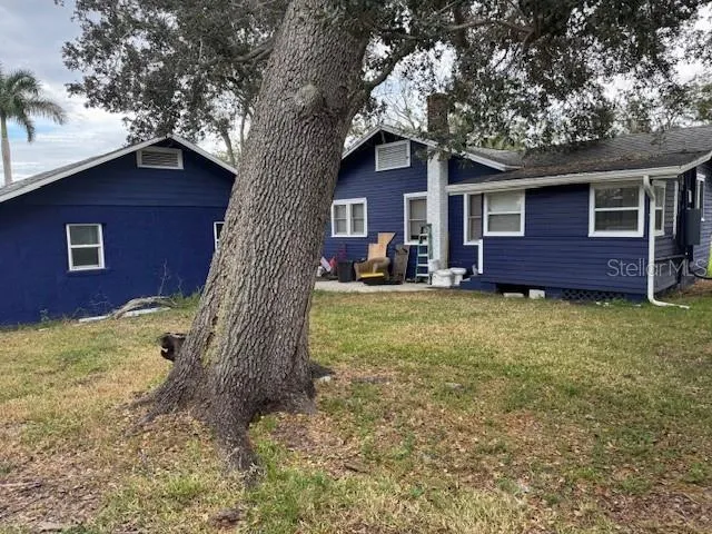 1815 2ND AVENUE E Bradenton, FL 34208
