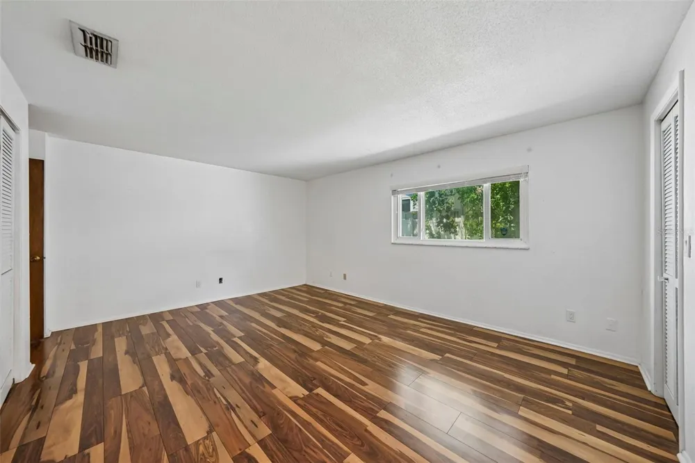 144 8TH AVENUE St Petersburg, FL 33701